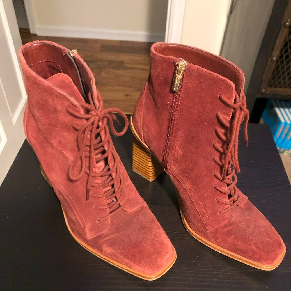 Vince Camuto Rich Russet Red Suede Lace-Up Heel Ankle Boots Dreveri